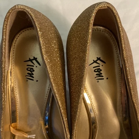 Fioni heels NWOT - Picture 3 of 8